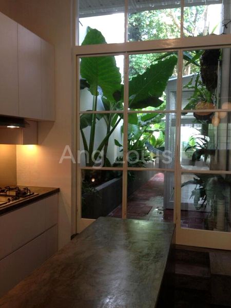 1 Bed Walk-up Apartment (Condo) for Rent in  Tiong Bahru Estate - Image 8